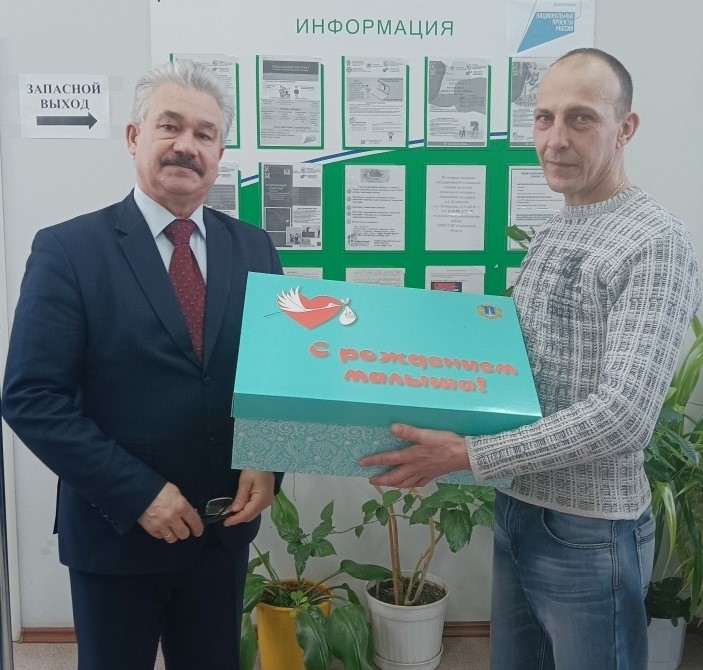 В Ульяновской области в 2022 году семьи получили более 8,5 тысячи подарков для новорожденных