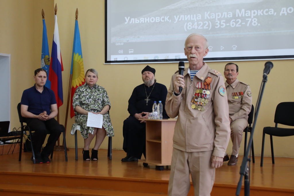 Служи по контракту