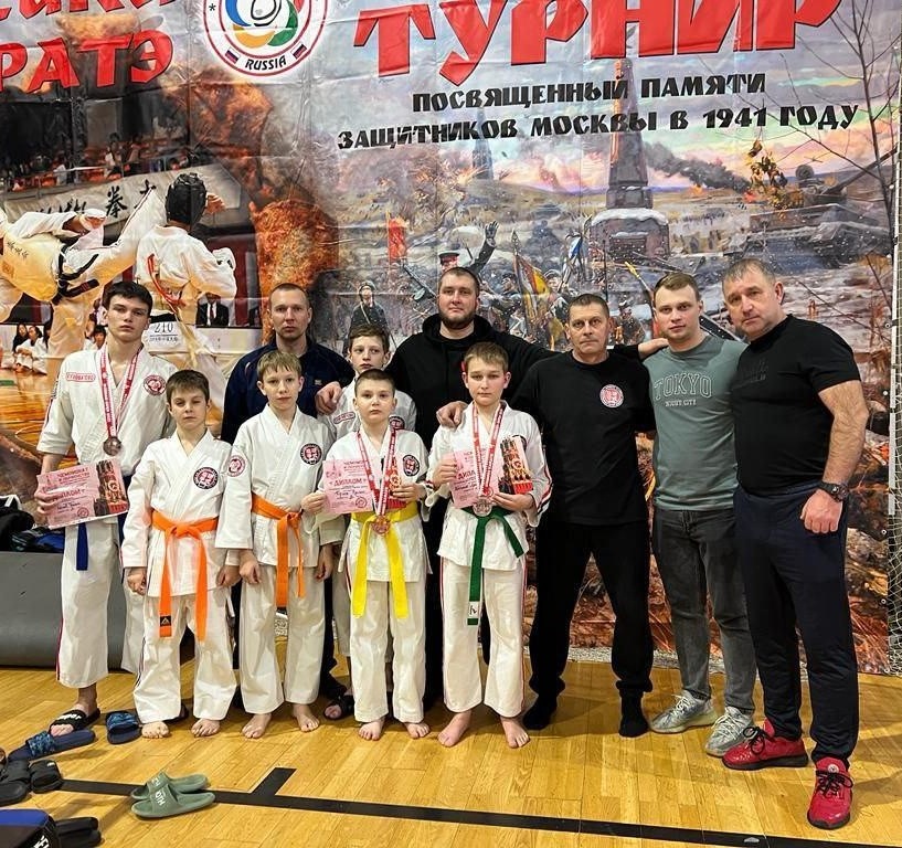Покорили столицу одним ударом