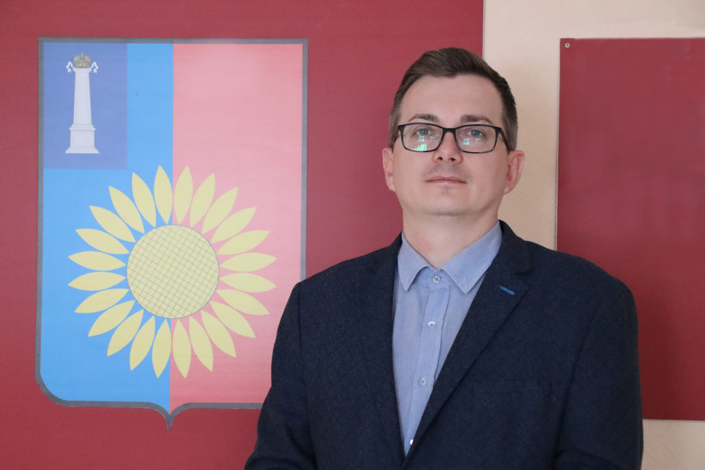Знать право, служить праву, защищать право