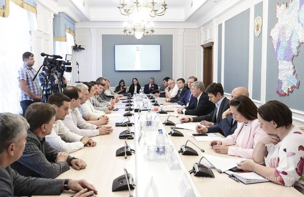 Алексей Русских поручил подготовить законопроект, устанавливающий льготы для плательщиков налога на недвижимое имущество, в связи с повышением кадастровой стоимости