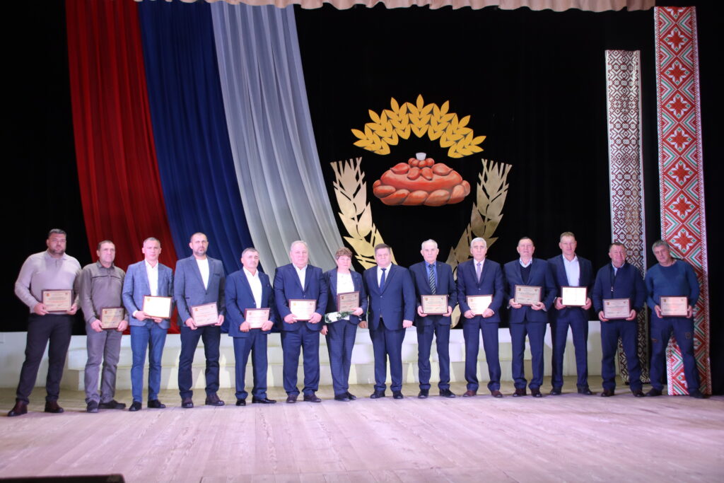 Единством Россия сильна
