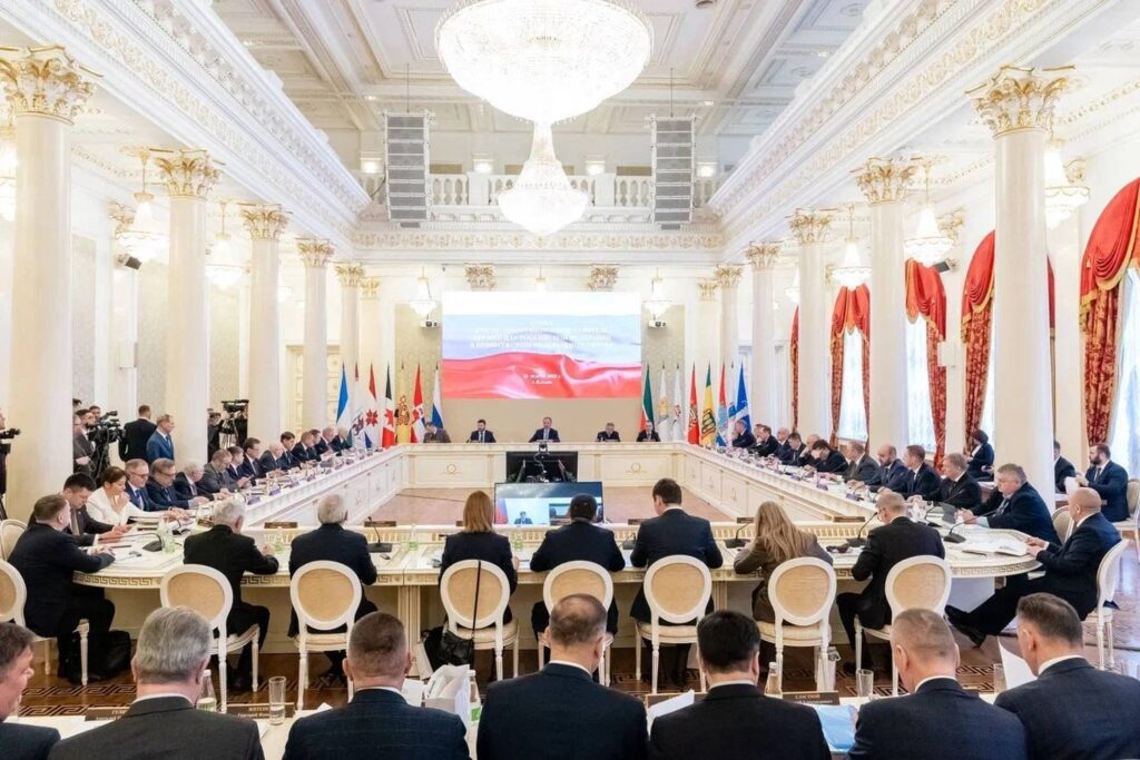 Губернатор Алексей Русских принял участие в заседании Совета при полномочном представителе Президента России в ПФО по миграционной политике