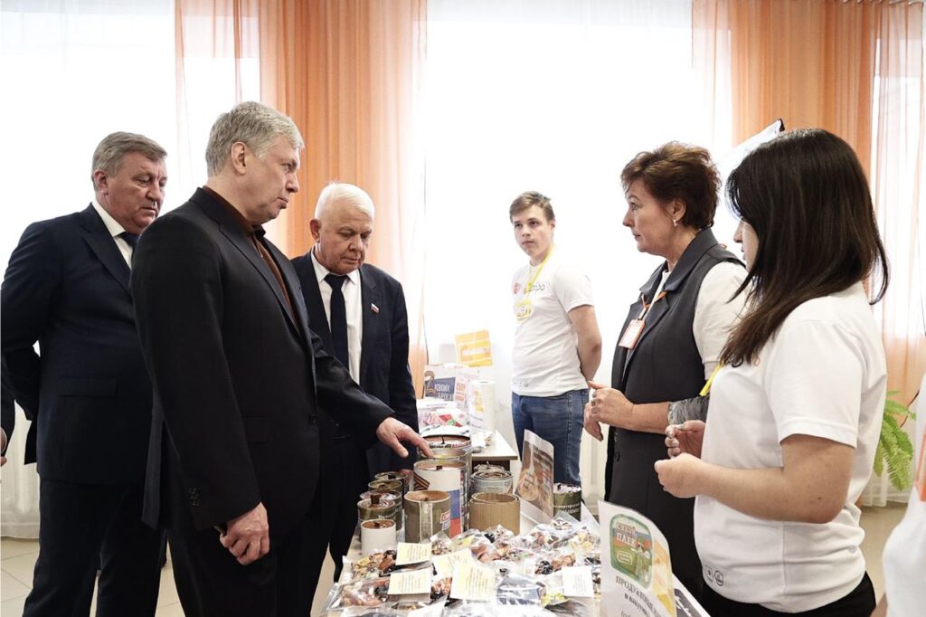 Волонтеры «серебряного» возраста из Кузоватовского района реализовывают проекты по поддержке участников СВО