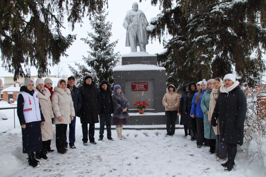 Память Владимира Ленина почтили в Кузоватово