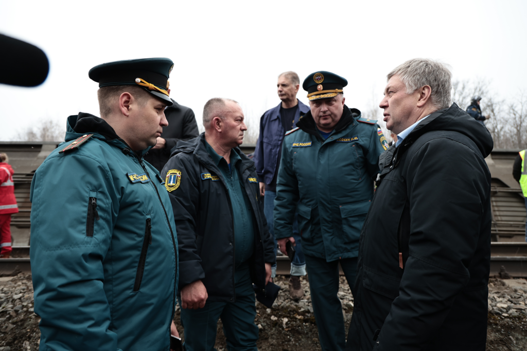 Алексей Русских провел заседание комиссии по ликвидации ЧС на месте схода вагонов поезда «Москва-Челябинск» около станции Бряндино